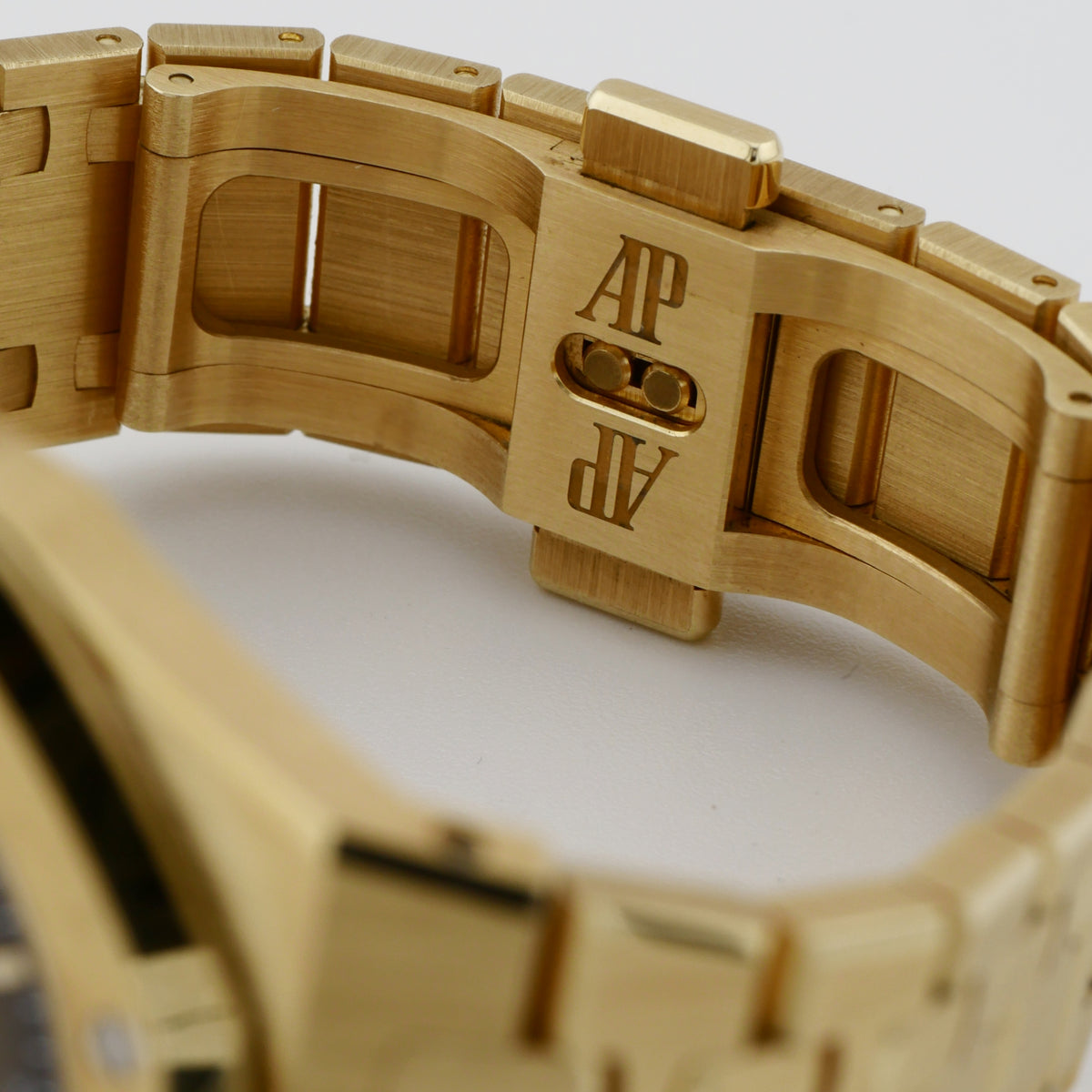 Audemars Piguet Royal Oak ''Jumbo'' Ultra Thin Gelbgold 16202BA.OO.1240BA.02 - 2024