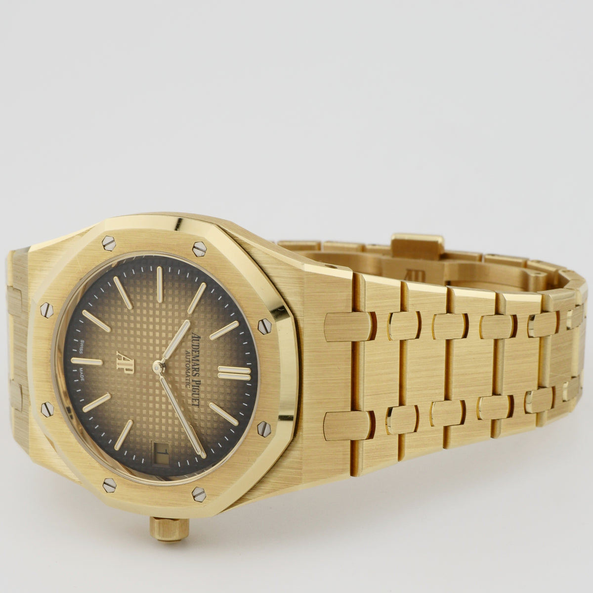 Audemars Piguet Royal Oak ''Jumbo'' Ultra Thin Gelbgold 16202BA.OO.1240BA.02 - 2024