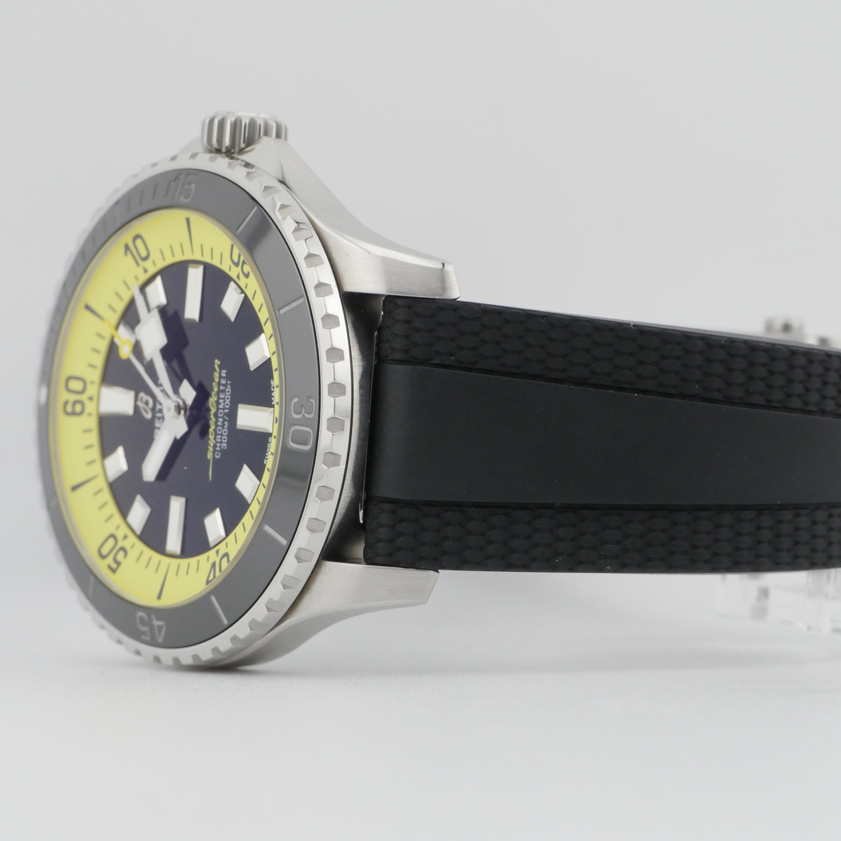 Breitling SuperOcean Automatic 44 Stahl A173762A1B1S1 - 2024