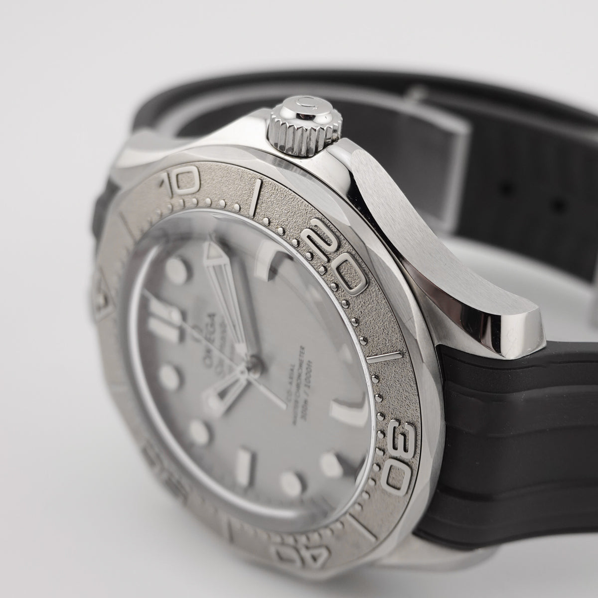 Omega Seamaster Diver 300M Stahl 210.32.42.20.06.002 - 2026