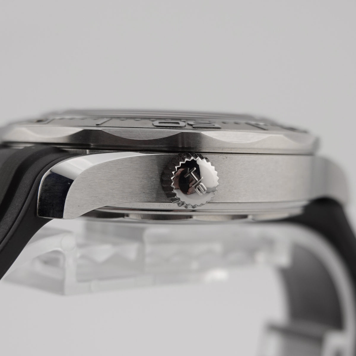 Omega Seamaster Diver 300M Stahl 210.32.42.20.06.002 - 2026