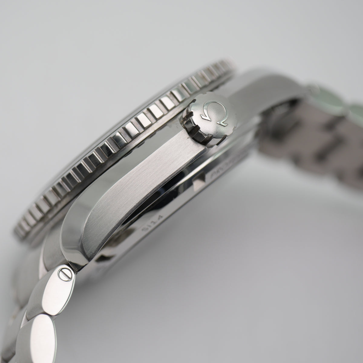 Omega Seamaster Planet Ocean Stahl 232.30.46.21.01.001 - 2012